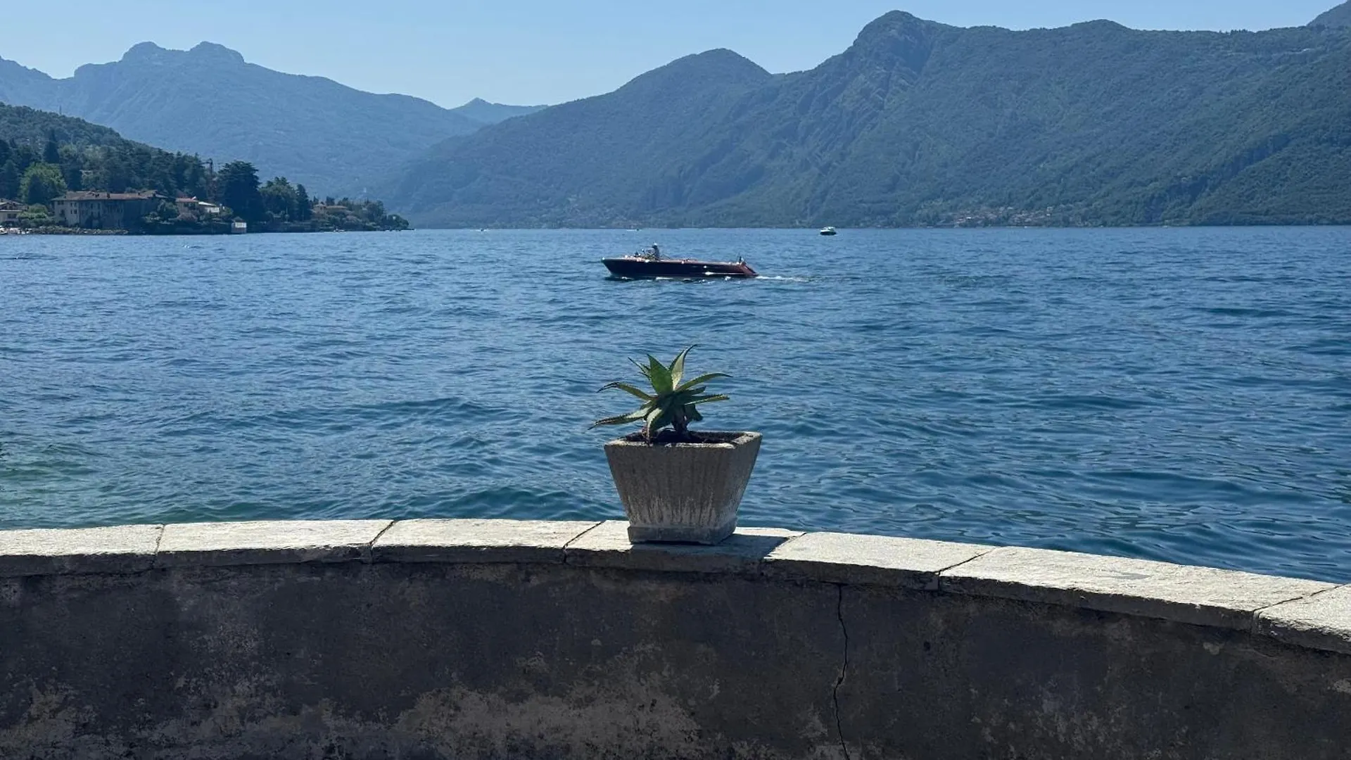 Villa Planca Fiumelatte 0*,